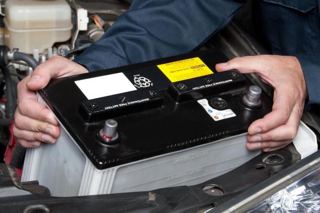 Importanta intretinerii bateriei auto
